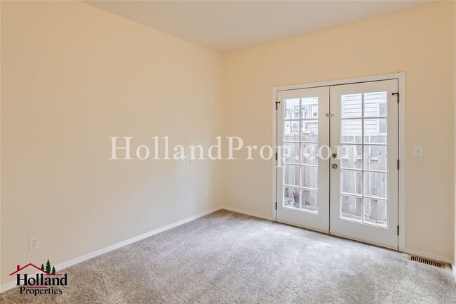Building Photo - Beautiful 3-Bedroom Townhome Near Nature & Everyday Conveniences! NEW PRICE and REDUCED SECURITY ...