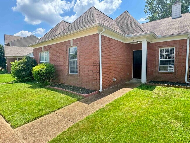 Foto del edificio - 1217 Brady Hollow Ln