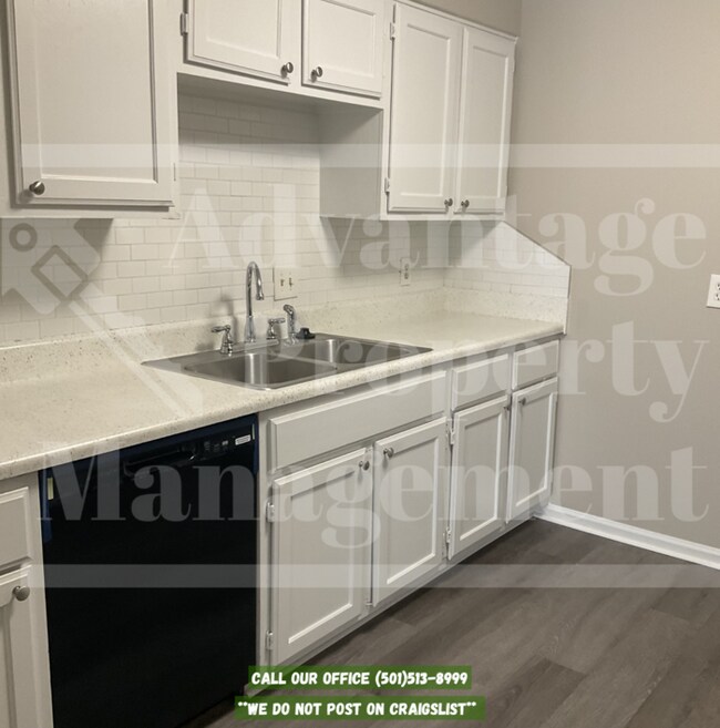 Foto del edificio - 1955 Keathley Dr