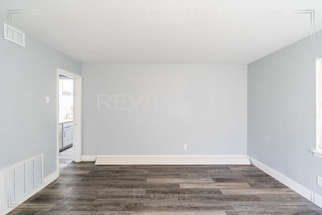 Foto del edificio - Updated 3 Bed / 1 Bath Ranch-Style Home with Large Storage Room!