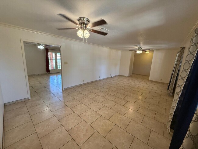 Foto del edificio - 1105 Hill Place Dr