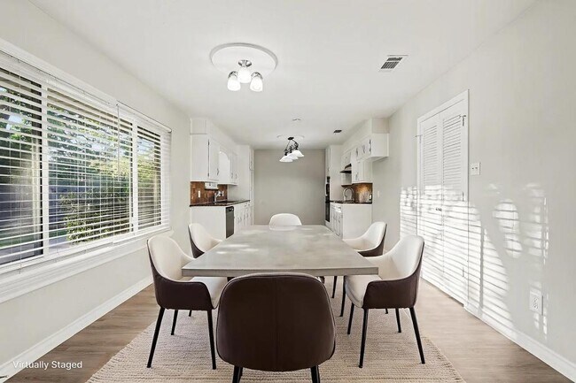 Foto del edificio - 4900 Ridgeline Dr