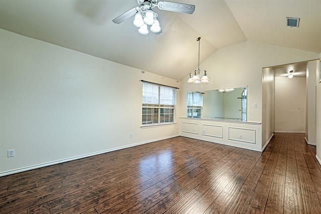 Building Photo - 2135 Ridgecliff Dr