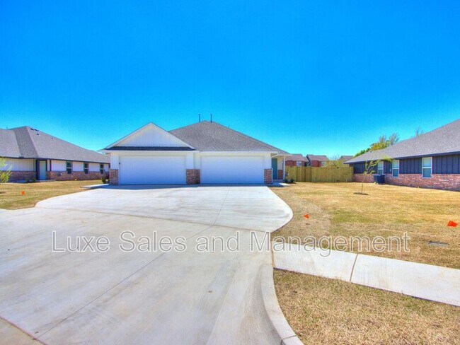 Foto del edificio - 1519 Pavy Parkway