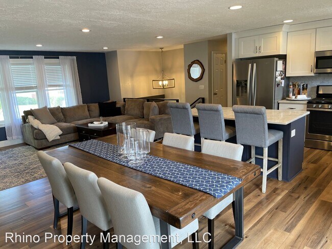 Foto del edificio - 4 br, 3 bath House - 496 W. Creekview Rd