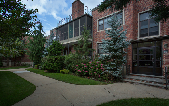 Primary Photo - Fairfield Cedarhurst Court