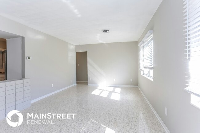 Foto del edificio - 7941 23rd Ave N