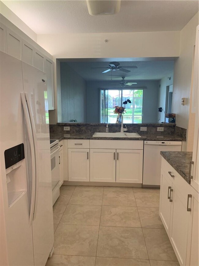 Building Photo - 7775 Yardley Dr