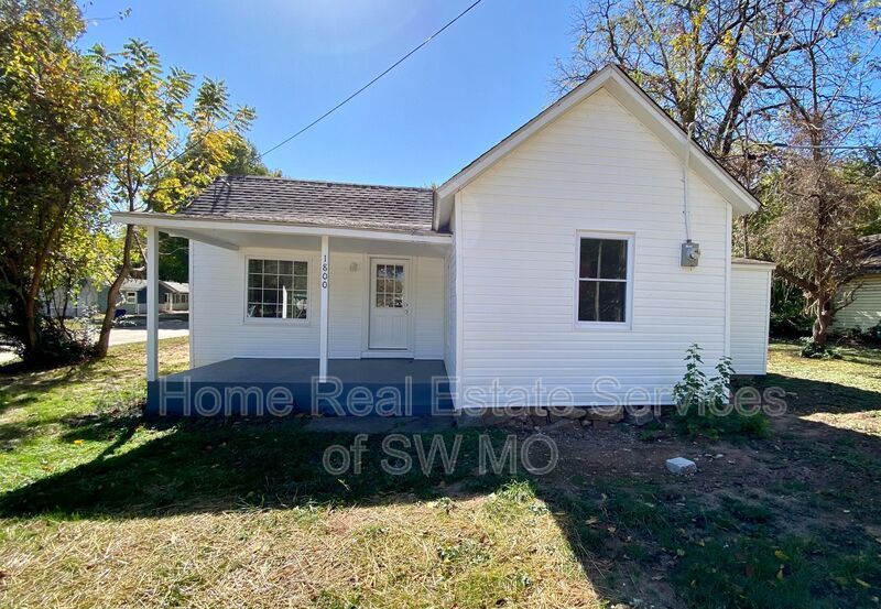 Primary Photo - 1800 W Walnut St