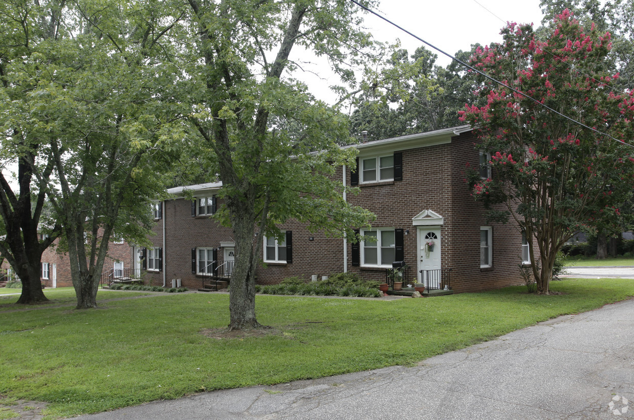 Building Photo - Piedmont Apartments