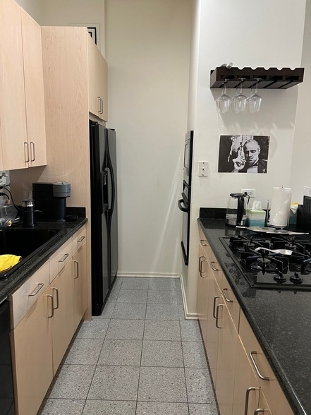 Building Photo - 130 S Canal Street Unit 9H
