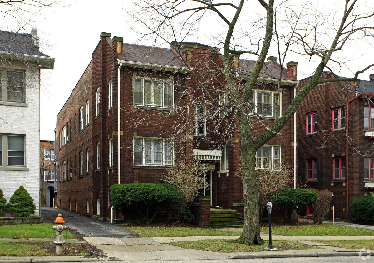 Historic Photo - Derbyshire Bldg