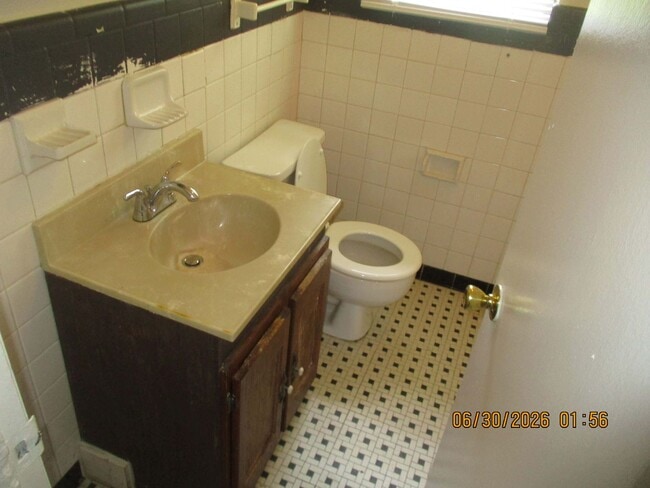 Building Photo - 2502 Belmont Ave