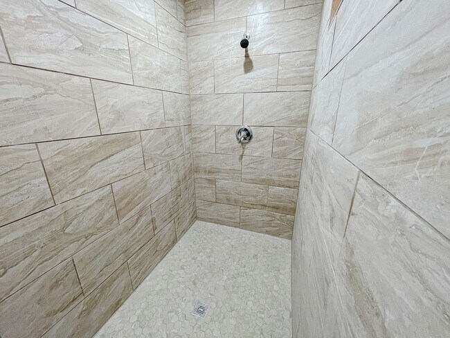 Foto del edificio - 4101-4107 North Grimes Street
