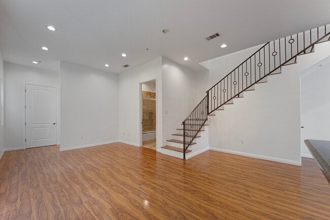 Foto del edificio - 6069 Horner St