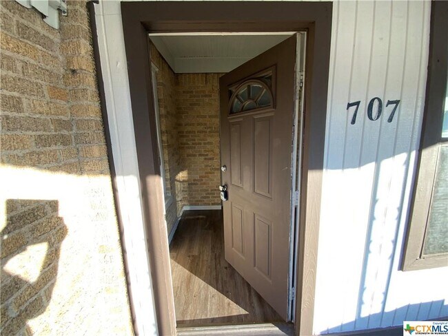 Foto del edificio - 707 N 3rd St