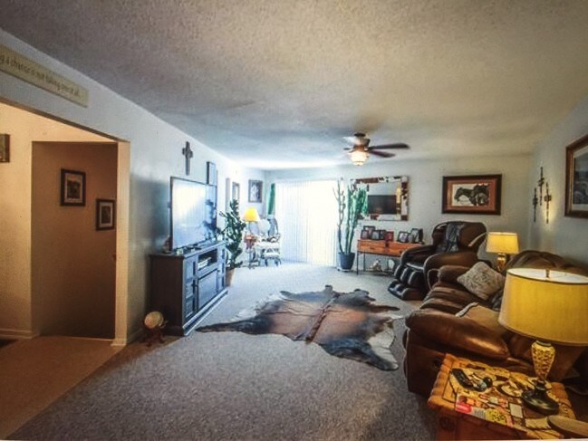 Building Photo - 4011 Apache Cir