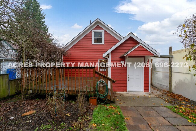 Building Photo - 1343 Sturgus Ave S