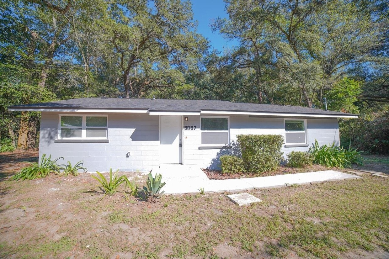 Foto principal - 5057 Tillie Ln