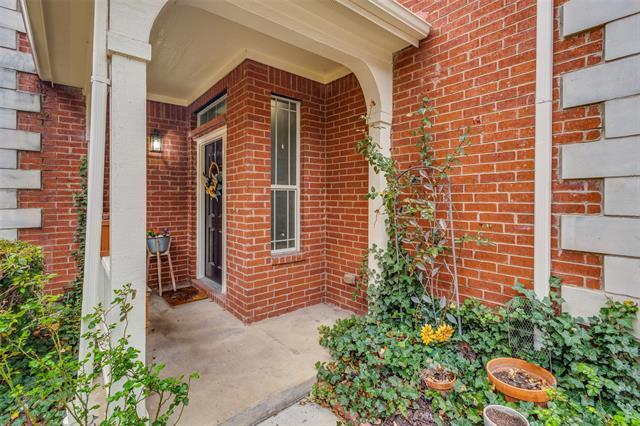 Foto del edificio - 516 Legends Dr