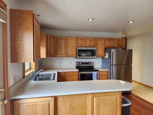 Foto del edificio - 43 Comeau Rd