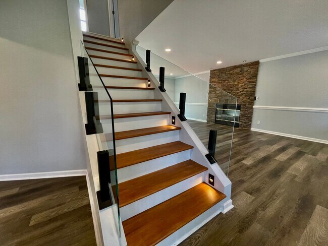 Building Photo - Gorgeous One of a Kind Home! - Available Now!