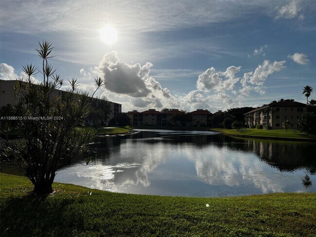 Foto del edificio - 7840 NW 50th St
