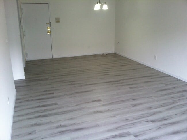 Building Photo - 792 Edgewood Ln Building Photo - 792 Edgewood Ln