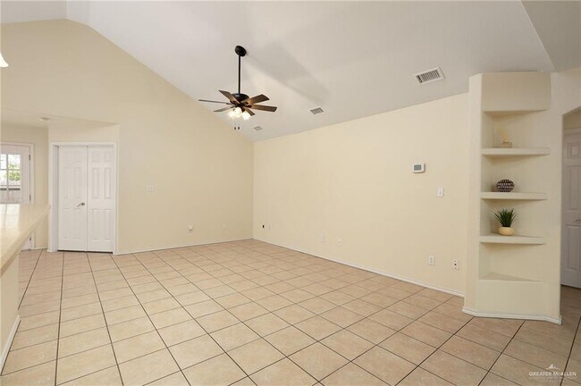 Building Photo - 4921 N 47th St