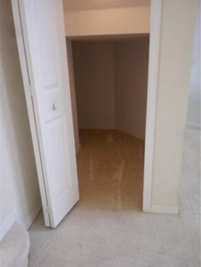 Foto del edificio - 148 Columbia Dr