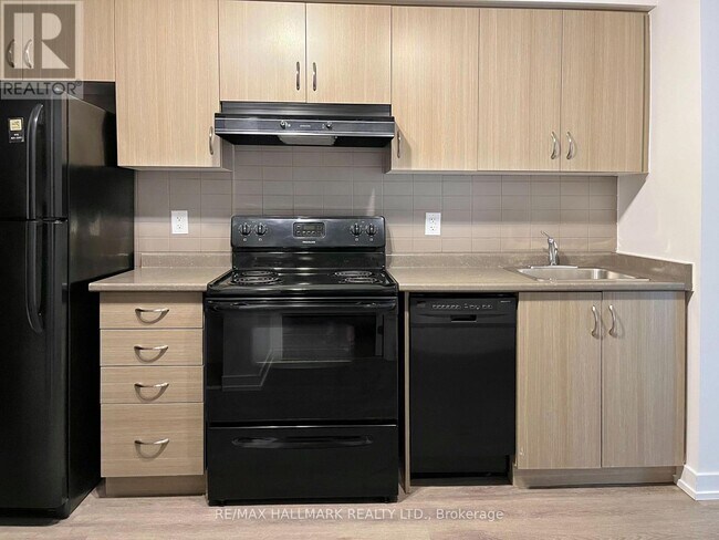 Building Photo - 132 Berkeley St