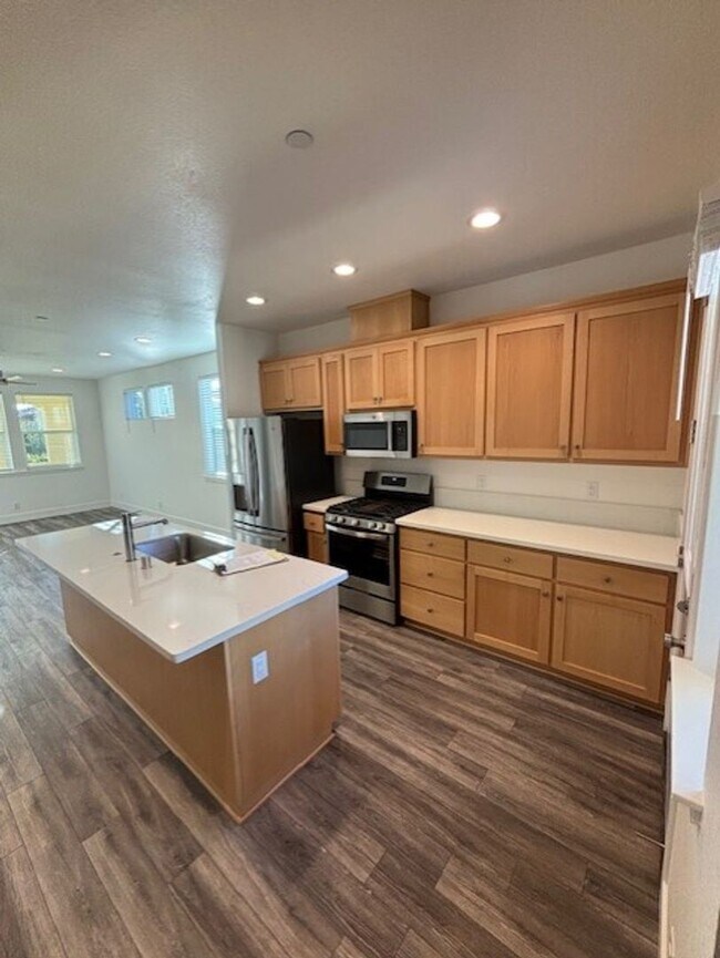 Foto del edificio - 1758 Thea Ave