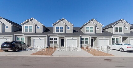 Building Photo - 1375 Speedway St