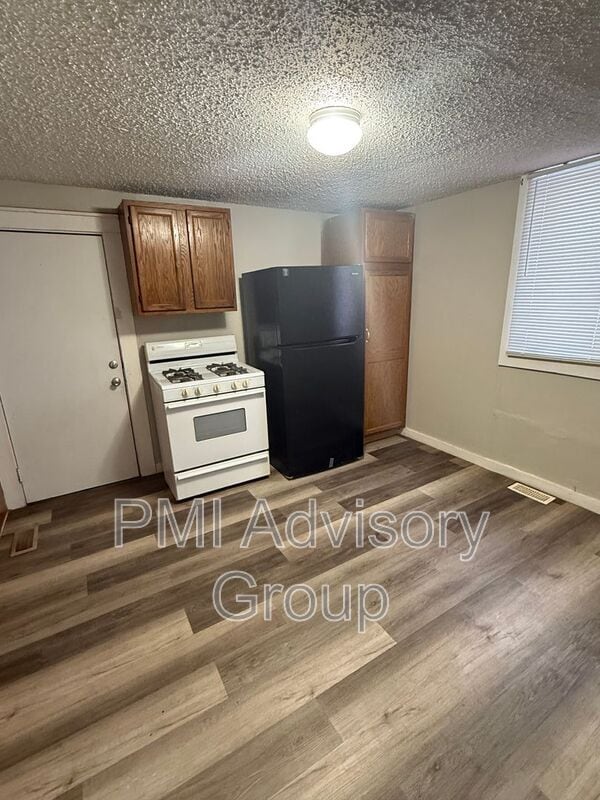 Foto del edificio - 2027 SW Van Buren St