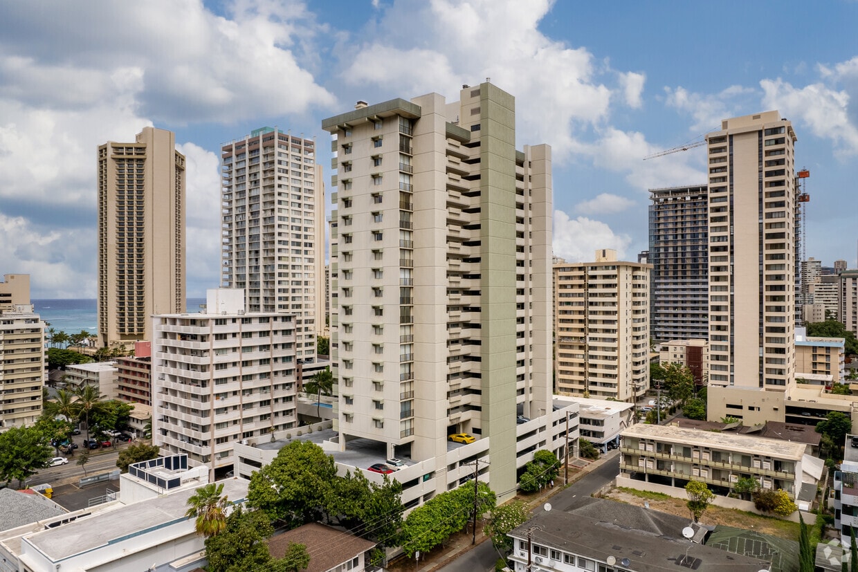The Governor Cleghorn Apartments in Honolulu, HI