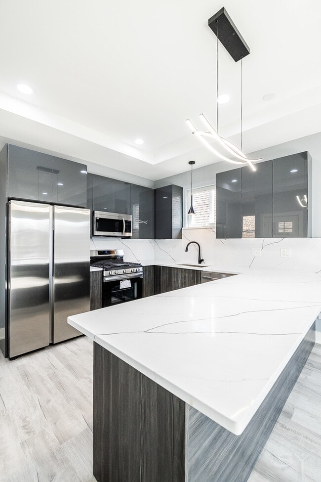 Foto del edificio - 2720 W 23rd St