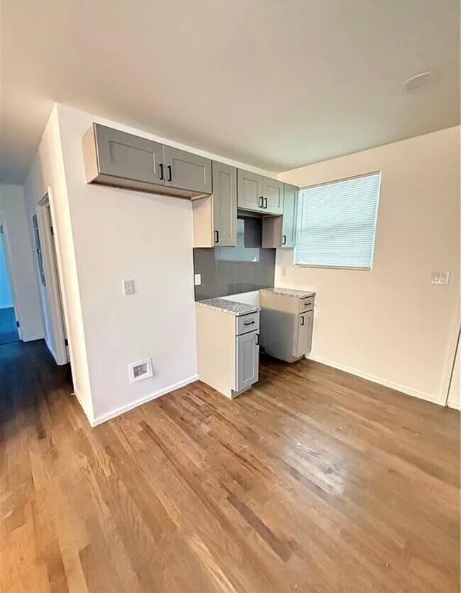 Foto del edificio - 3145 Locke Dr SE