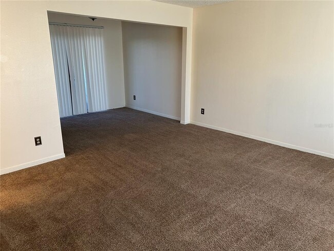 Building Photo - 3033 Park Ln