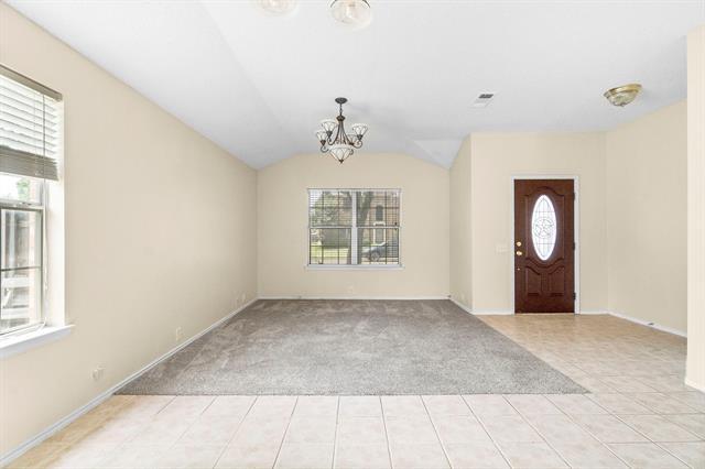 Foto del edificio - 3300 Creekwood Dr