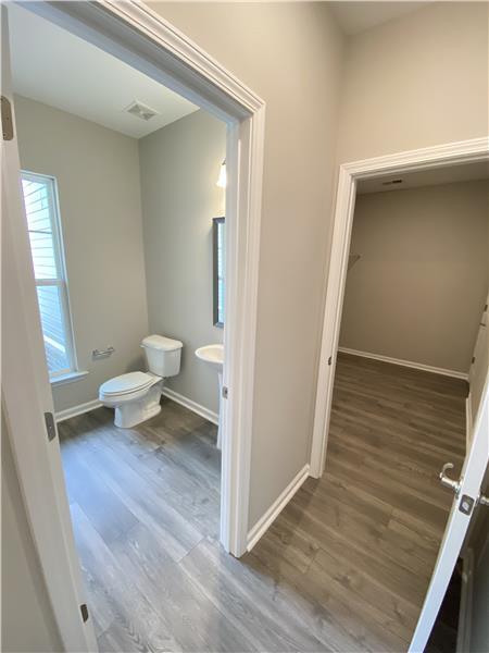Building Photo - 68 Ainsdale Dr