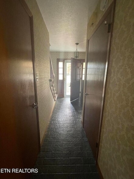 Foto del edificio - 9505 E Laurens Ln