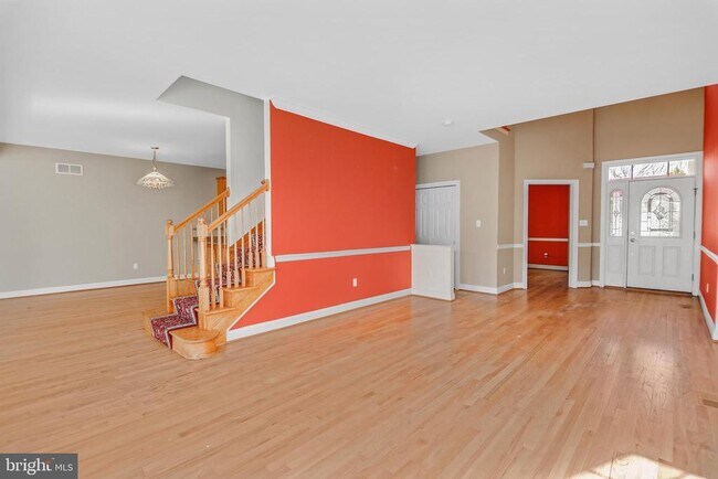 Foto del edificio - 63 Old Barn Dr