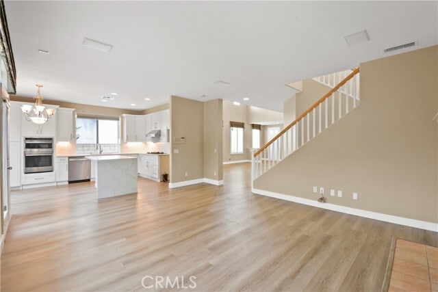 Building Photo - 27931 Hedgeline Dr