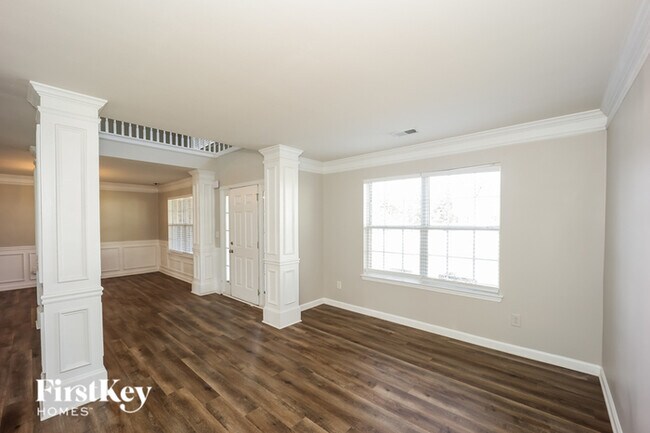 Building Photo - 563 Hartwell Ct