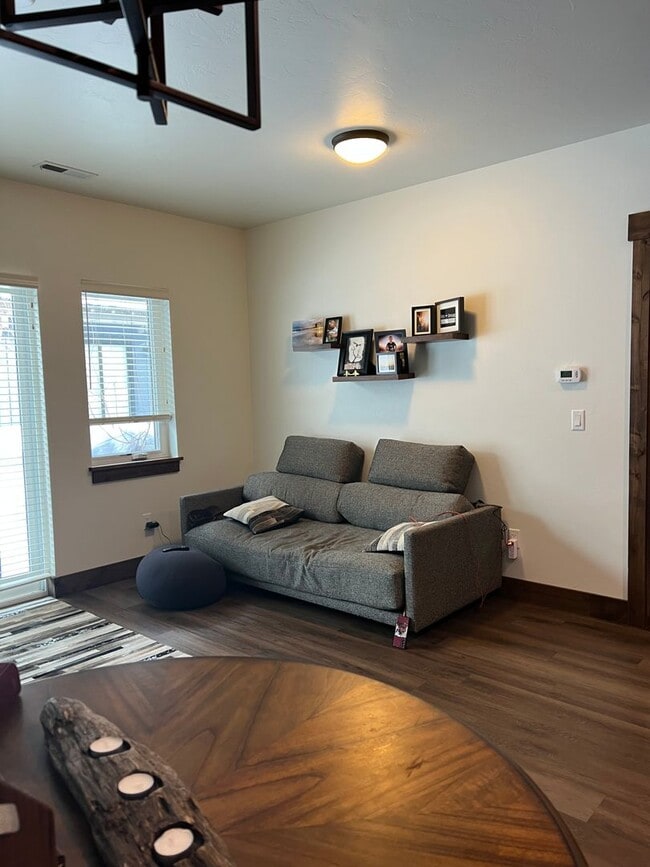 Building Photo - 3 Bedroom Townhome in Victor, ID