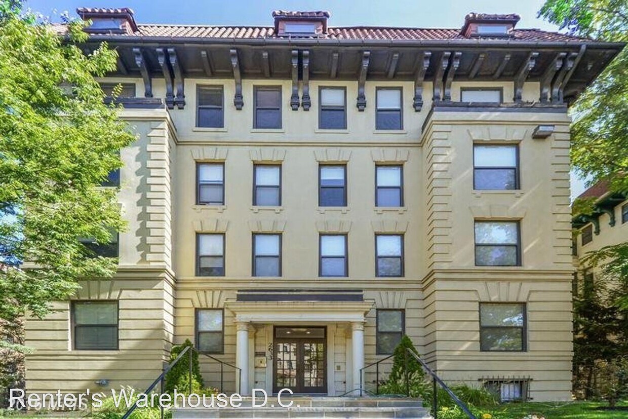 Foto principal - 2633 Adams Mill Rd NW