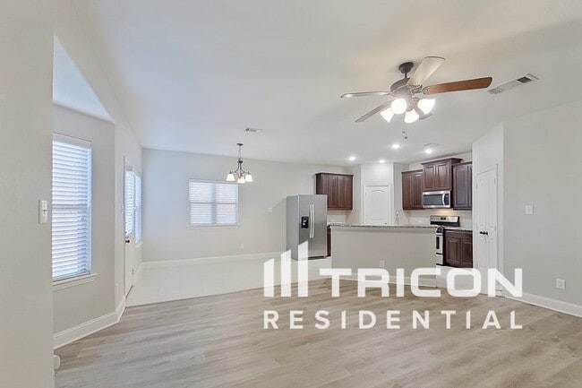 Building Photo - 509 Dogwood Dr