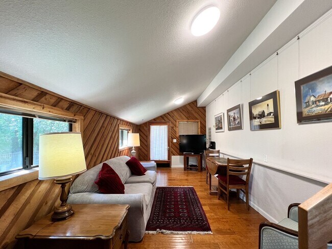 Foto del edificio - 3138 Browns Valley Rd