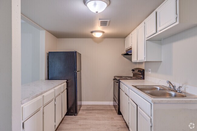 2HAB, 2BA - 850 ft² - Avante Pointe