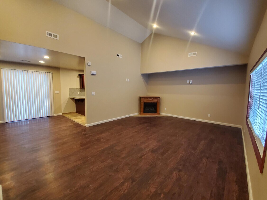 Primary Photo - 23542 Bentley Dr